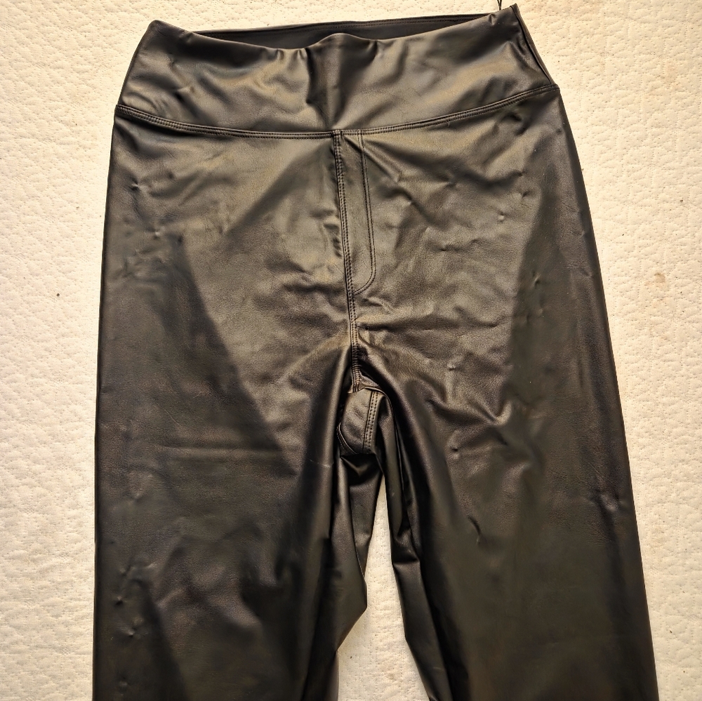 Aerie faux leather leggings size L NWT